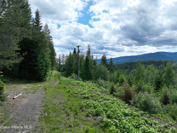 2489 N North Center Valley RD , Sandpoint, ID 83864