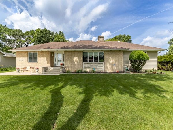 18622 Burnham Avenue , Lansing, IL 60438