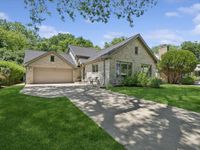 411 Drake Street , Libertyville, IL 60048 primary photo