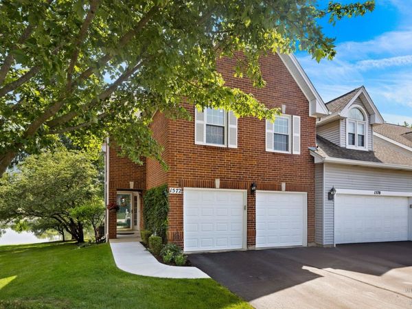 1572 W Ethans Glen Drive , Palatine, IL 60067