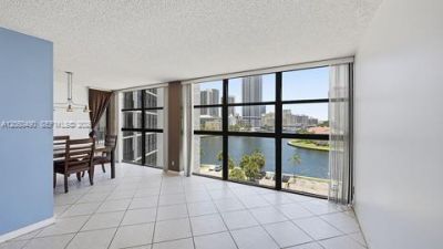 200 E Leslie Dr , Unit 722, Hallandale Beach, FL 33009 Photo