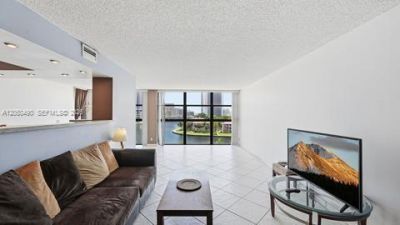 200 E Leslie Dr , Unit 722, Hallandale Beach, FL 33009 Photo