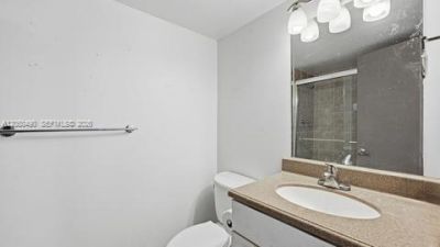 200 E Leslie Dr , Unit 722, Hallandale Beach, FL 33009 Photo
