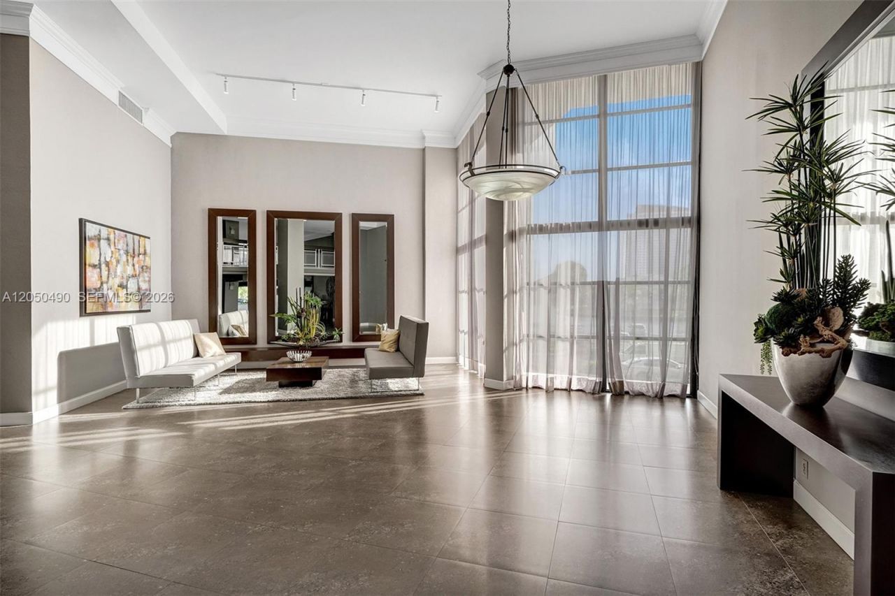 200 E Leslie Dr , Unit 722, Hallandale Beach, FL 33009 Photo