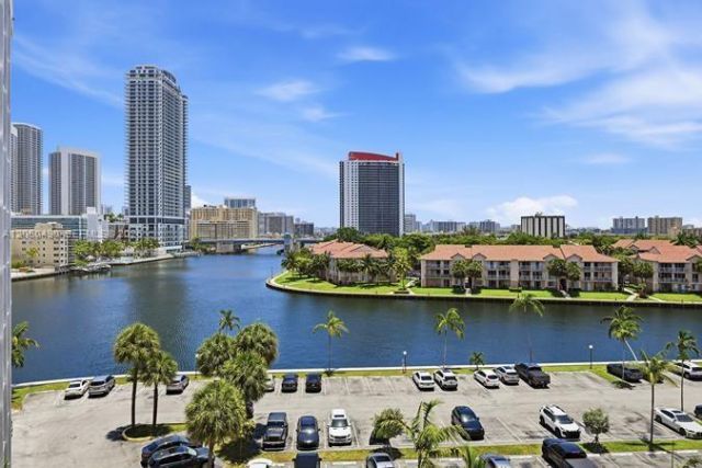 200 E Leslie Dr , Unit 722, Hallandale Beach, FL 33009 Photo