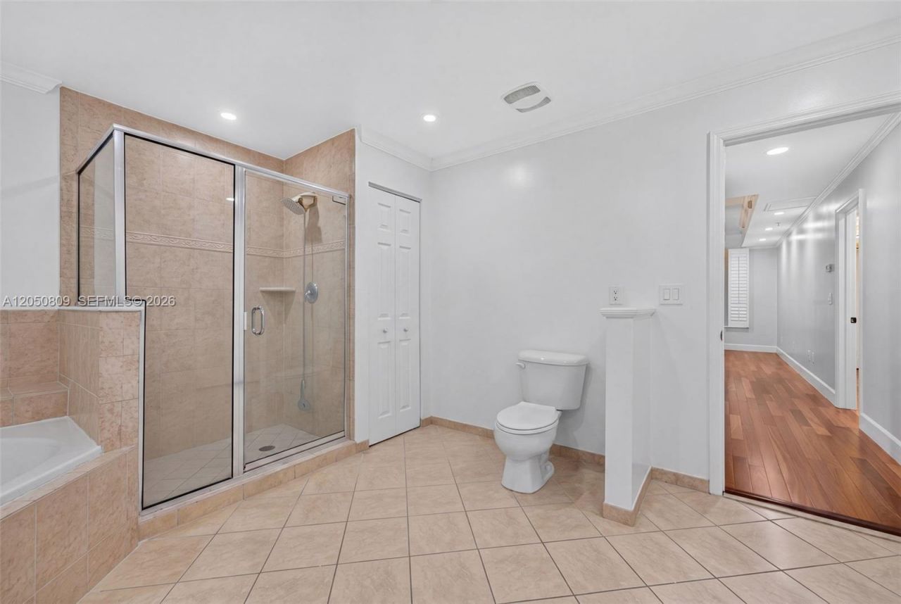 8390 SW 72nd Ave , Miami, FL 33143 Photo