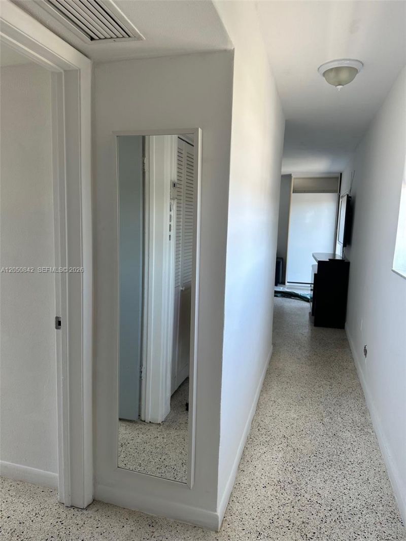 1736 SW 19th St , Unit 404, Miami, FL 33145 Photo