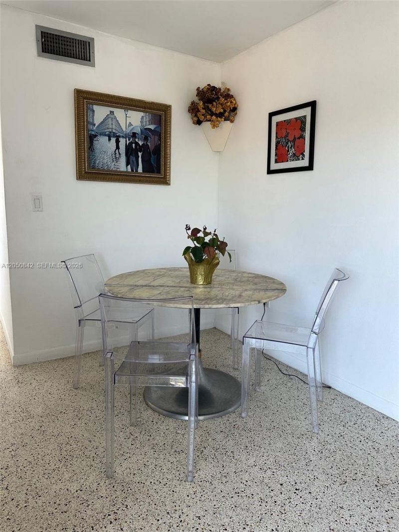 1736 SW 19th St , Unit 404, Miami, FL 33145 Photo