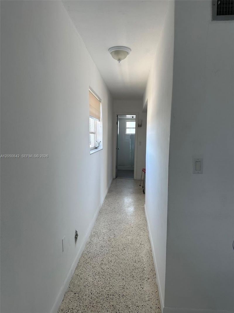 1736 SW 19th St , Unit 404, Miami, FL 33145 Photo