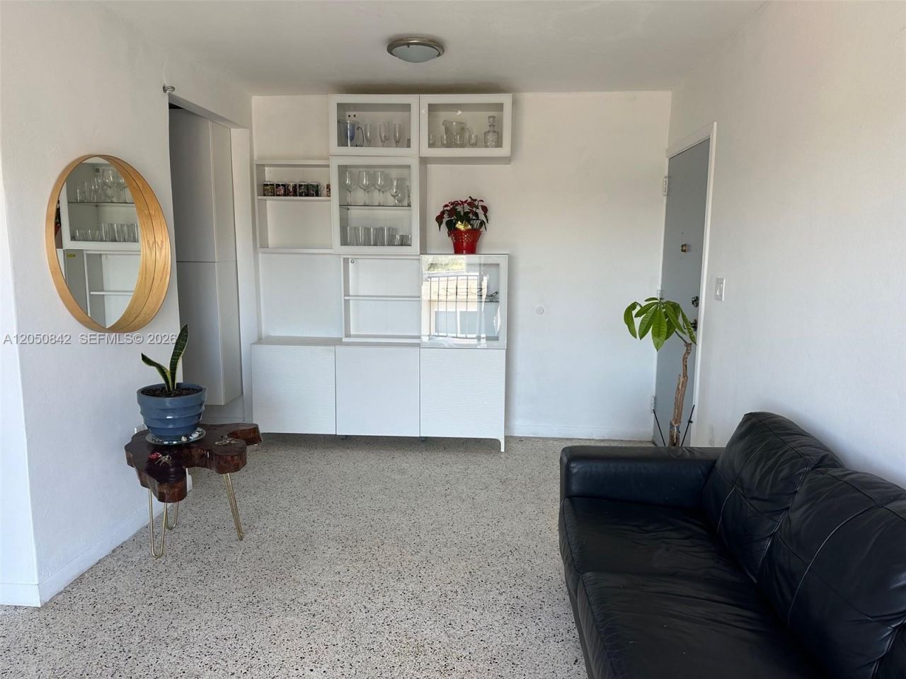 1736 SW 19th St , Unit 404, Miami, FL 33145 Photo
