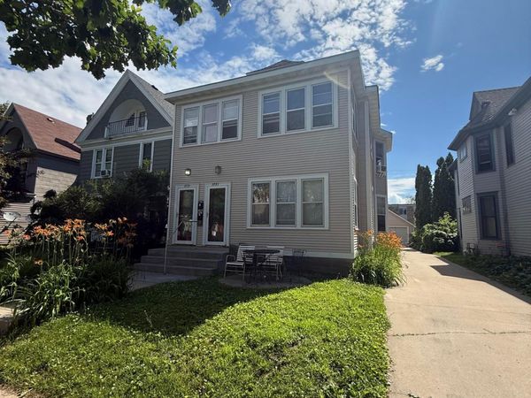2731 Dupont Avenue S, Minneapolis, MN 55408