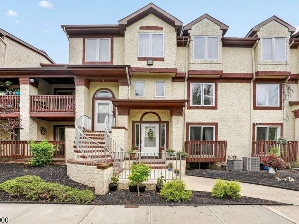 109 Michaels Ct, Woodbridge, NJ 07095