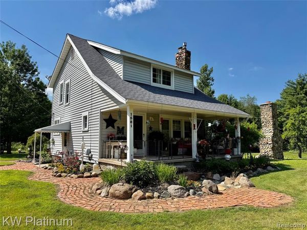 1581 Emerson Road, Wales Twp, MI 48027