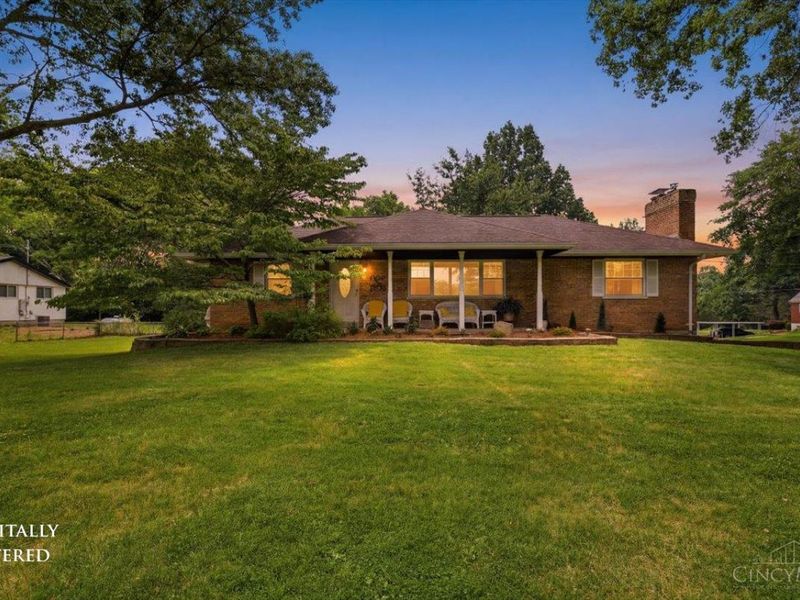 907 Blackburn Drive, Miami Twp, OH 45140 Photo 1