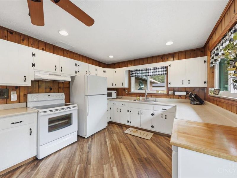 907 Blackburn Drive, Miami Twp, OH 45140 Photo 19