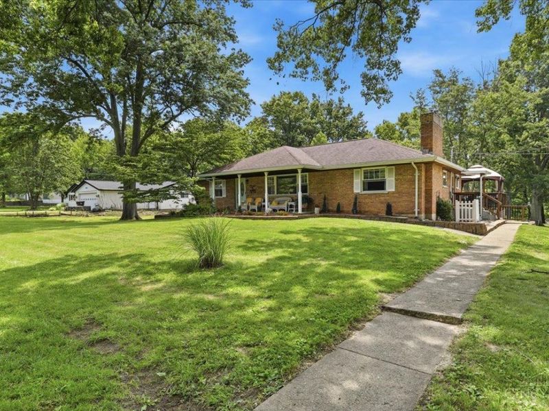 907 Blackburn Drive, Miami Twp, OH 45140 Photo 2