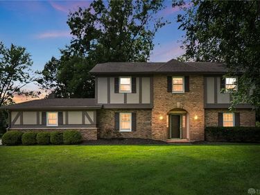 316 Beacon Court, Washington TWP, OH 45458