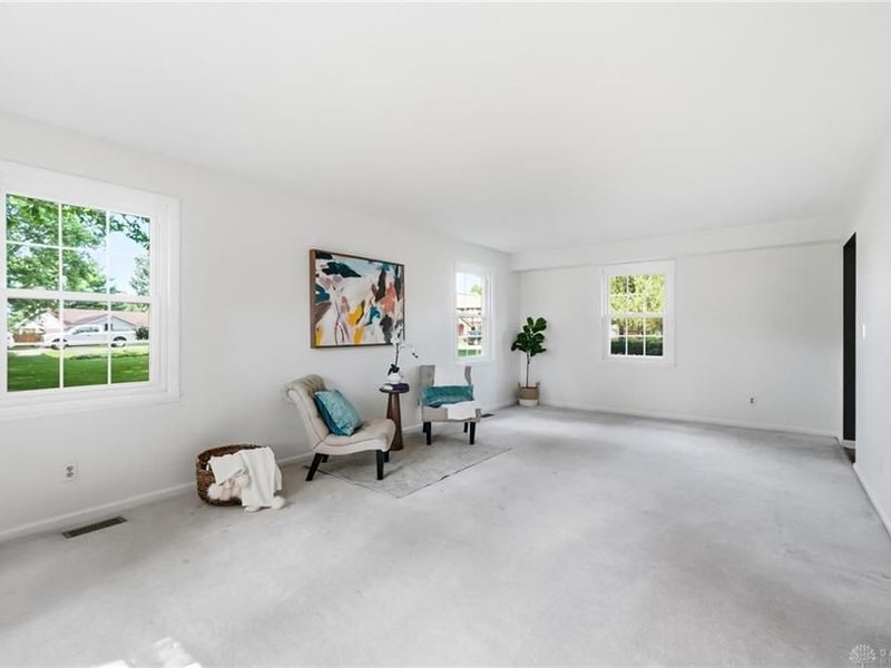 316 Beacon Court, Washington Township, OH 45458 Photo 11