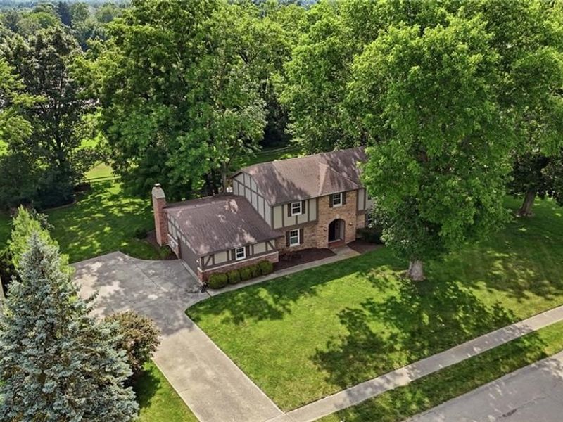316 Beacon Court, Washington Township, OH 45458 Photo 3