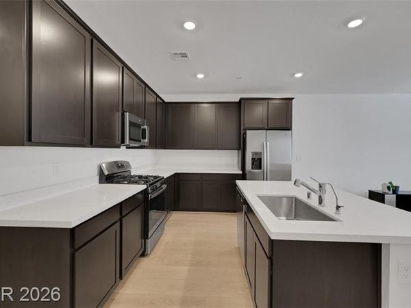 1526 Eva Crossing Place, Henderson, NV 89002