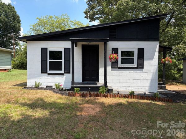 1107 S Meeting Street , Statesville, NC 28677