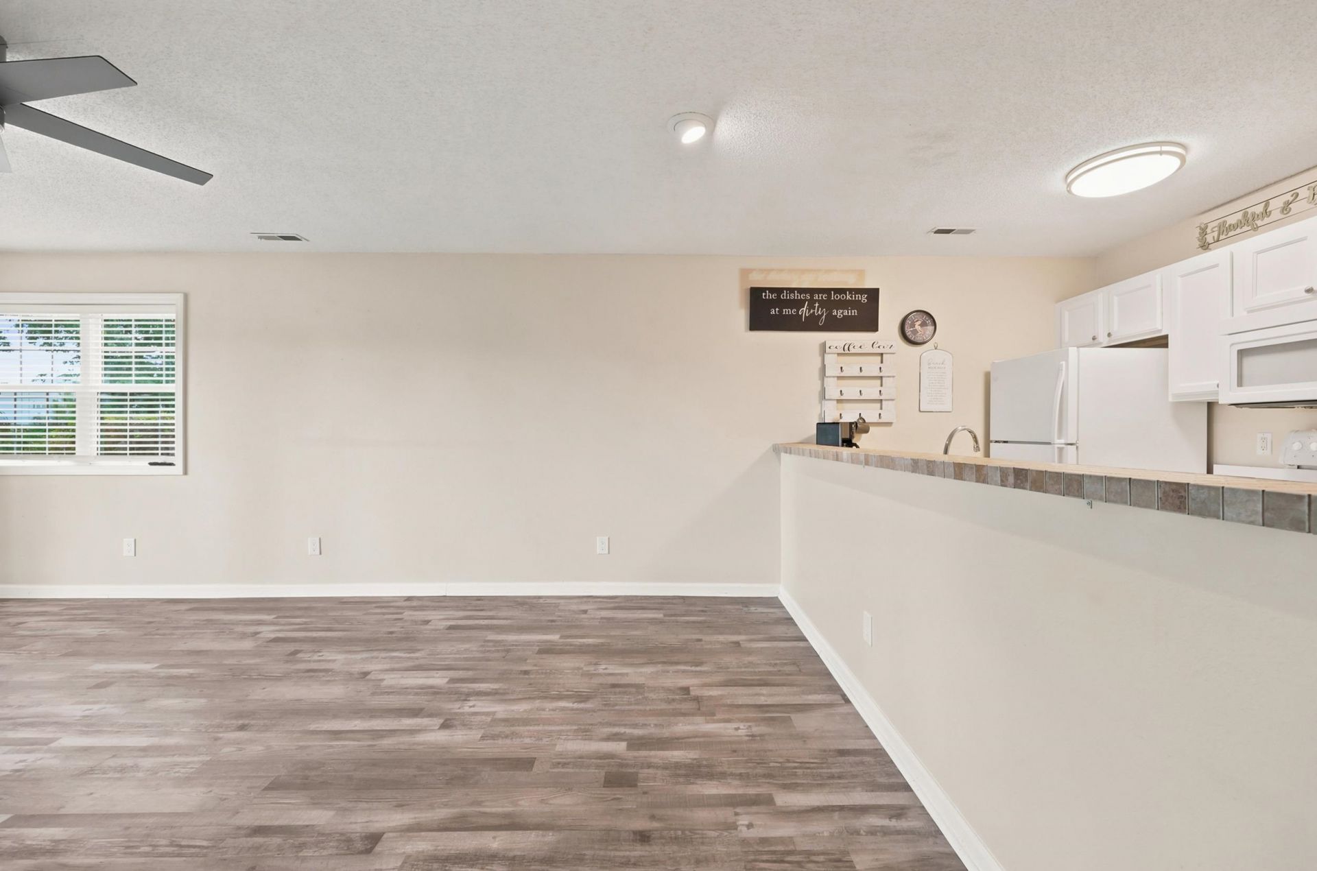 4255 Villas Dr. Photo 14