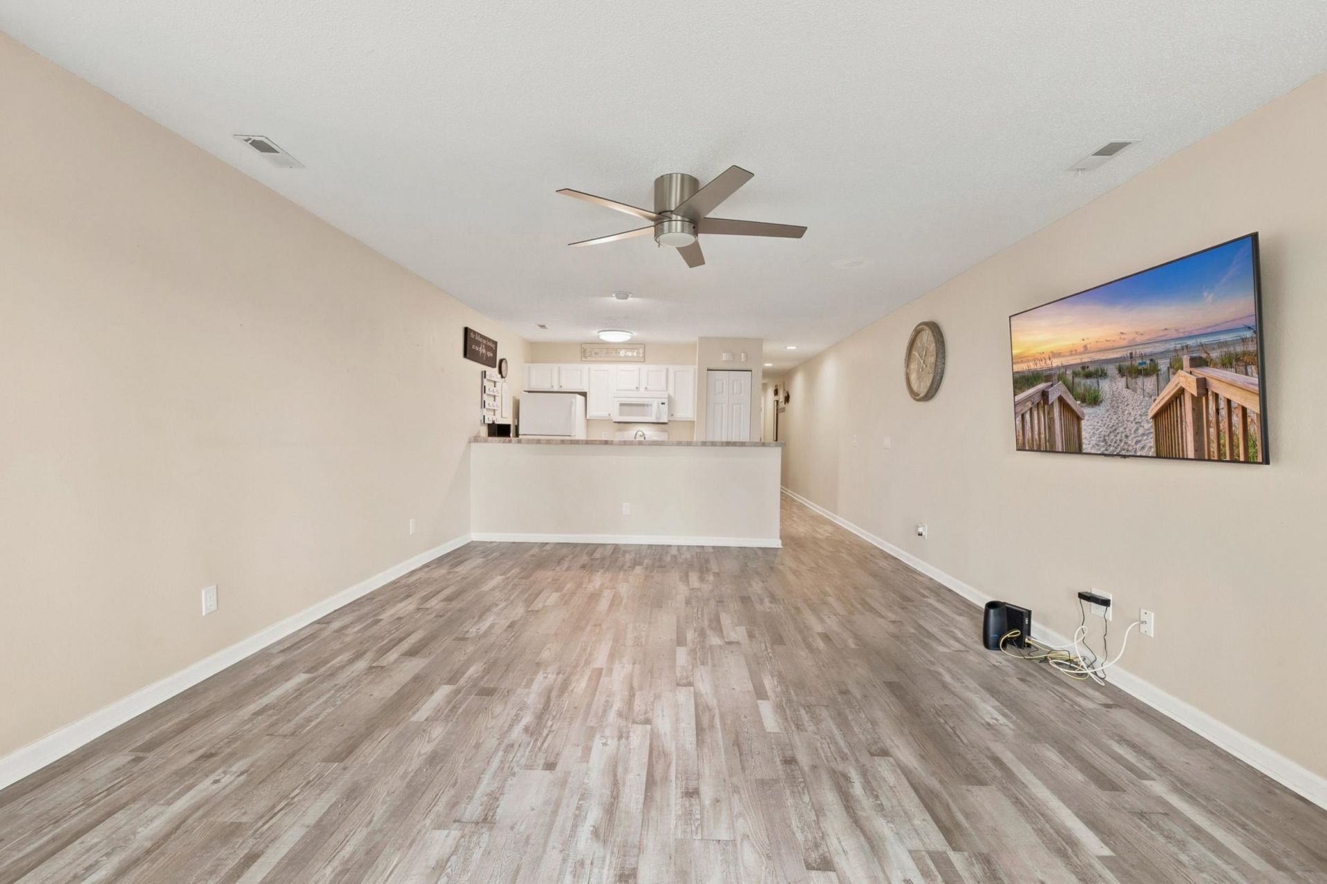 4255 Villas Dr. Photo 17