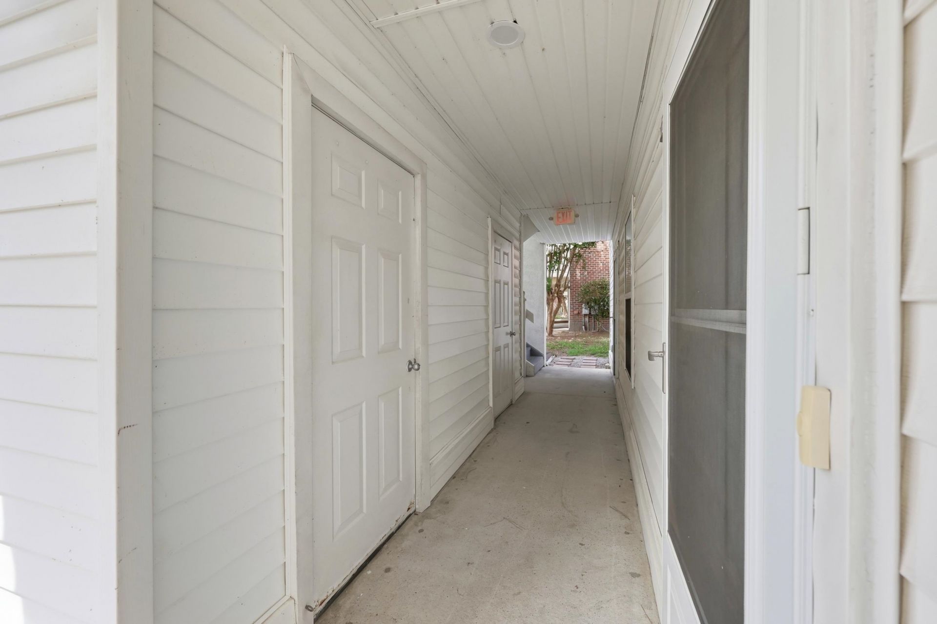4255 Villas Dr. Photo 26