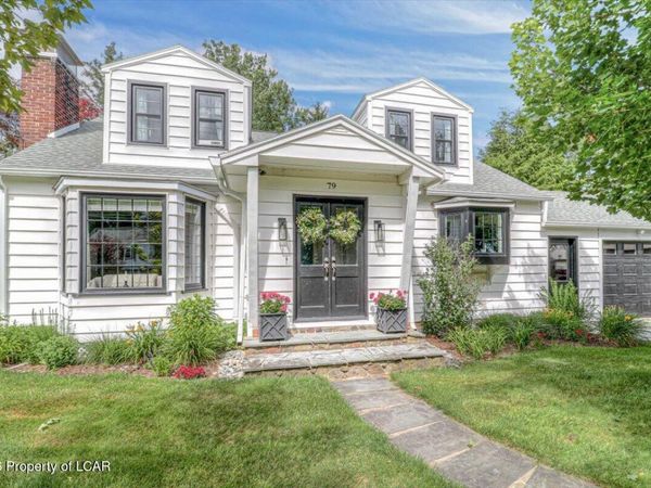 79 Grandview Avenue, Dallas, PA 18612