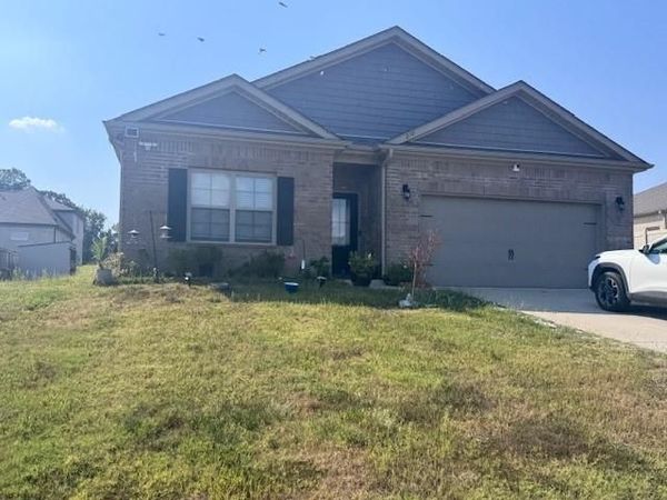 270 LILLY DR, Oakland, TN 38060