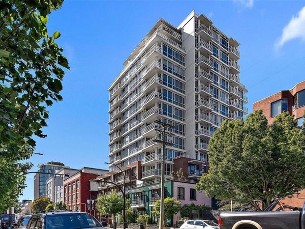 834 Johnson St, Unit #404, Victoria, BC V8W 1N3