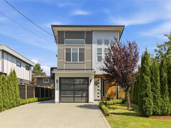 1176 Clarke Rd , Central Saanich, BC V8M 1E3