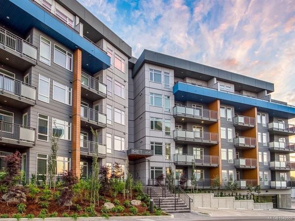 6540 Metral Dr , Unit #207, Nanaimo, BC V9T 2L8
