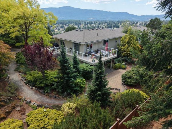 3255 Folkestone Dr , Nanaimo, BC V9T 5V2