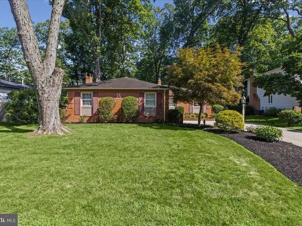 8 WINDGATE ROAD, CHERRY HILL, NJ 08003