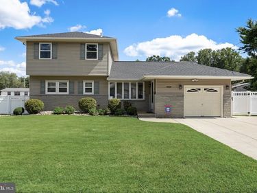 622 PASADENA DRIVE, MAGNOLIA, NJ 08049