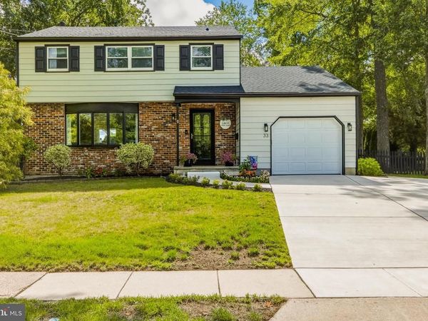 33 GRAY BIRCH ROAD, TURNERSVILLE, NJ 08012