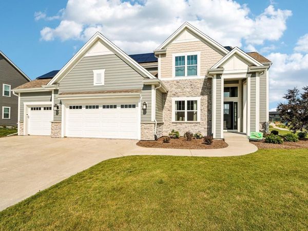 W256N6649 Beaver Creek LANE, Sussex, WI 53089