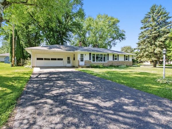 1843 PALISADES DRIVE, Appleton, WI 54915