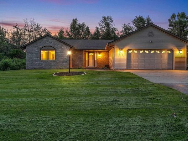 1397 WELLINGTON DRIVE, Green Bay, WI 54173