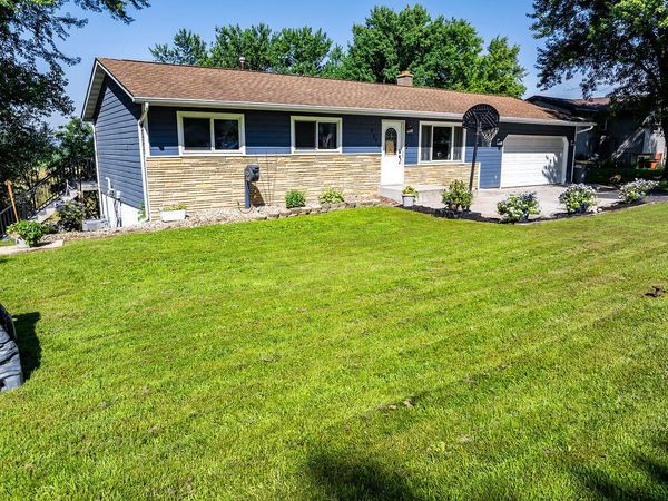 W7079 Evergreen Way, Onalaska, WI 54650