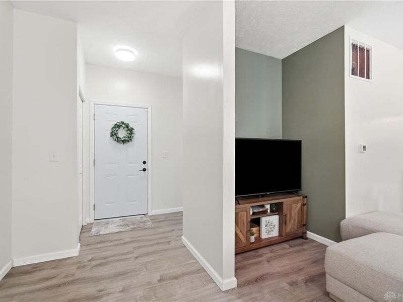 1177 Captains Bridge, Washington Township, OH 45458 Photo 4
