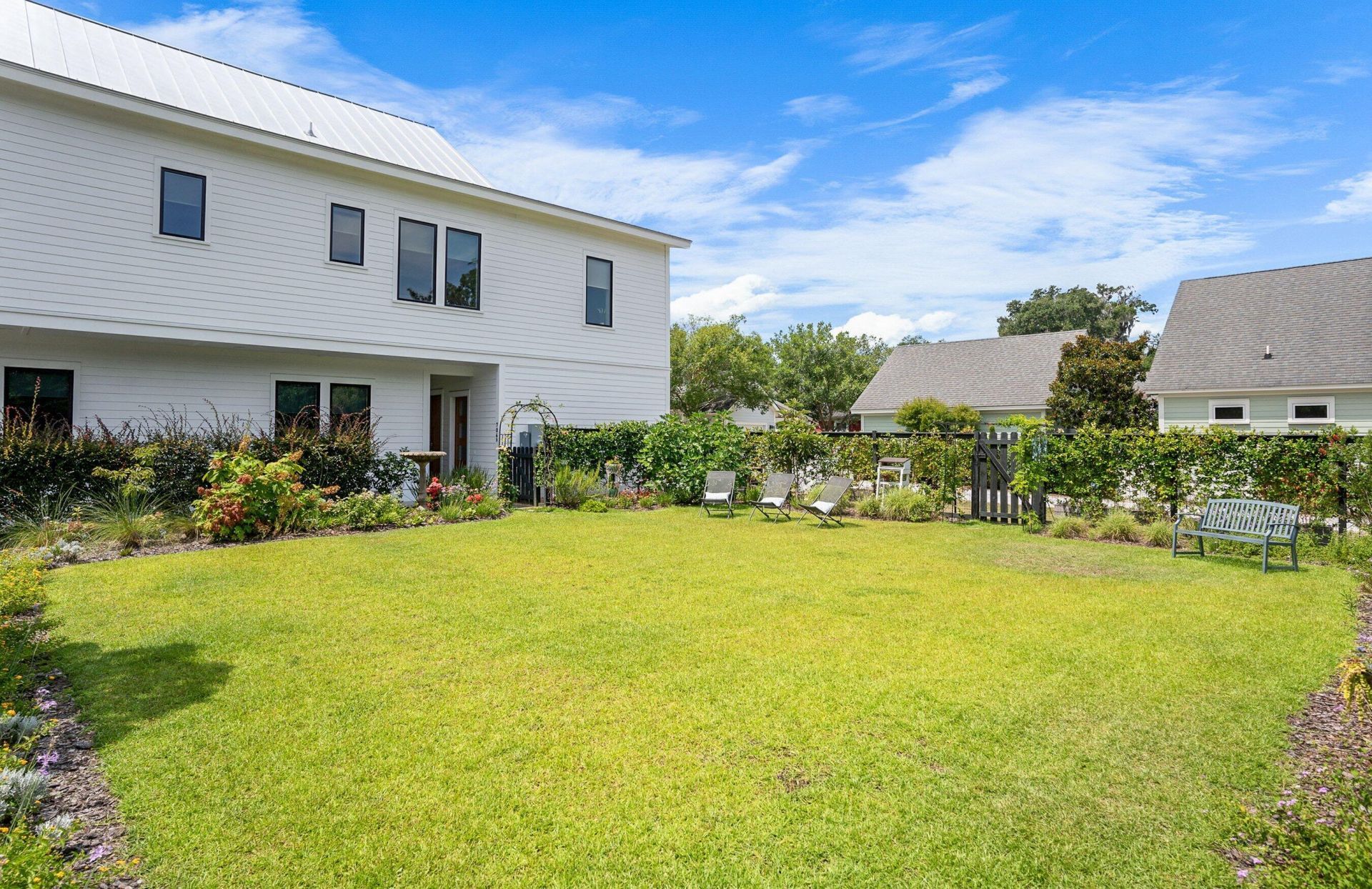 706 Bladen Street Photo 46