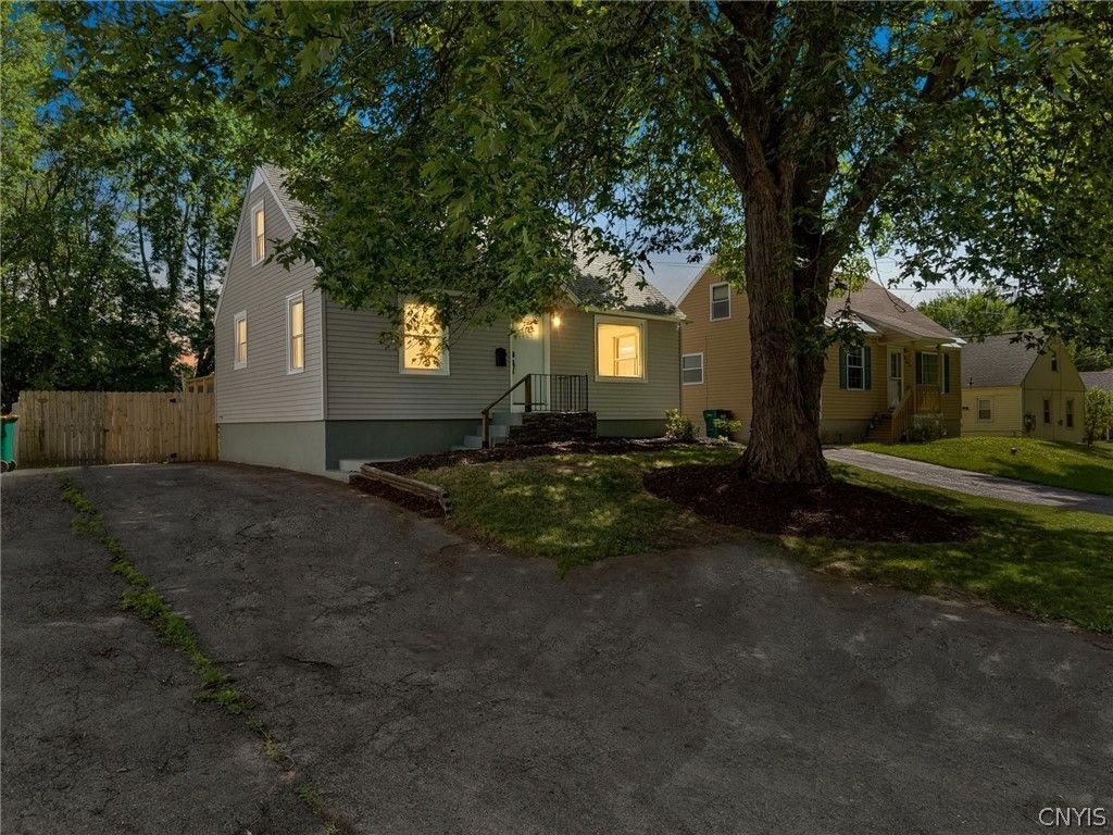 123 Millen Drive, Syracuse, NY 13212 Main Photo