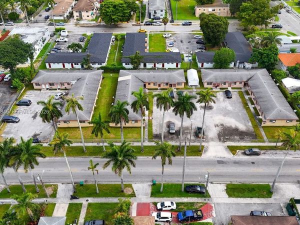 1915 NW 28th St , Miami, FL 33142