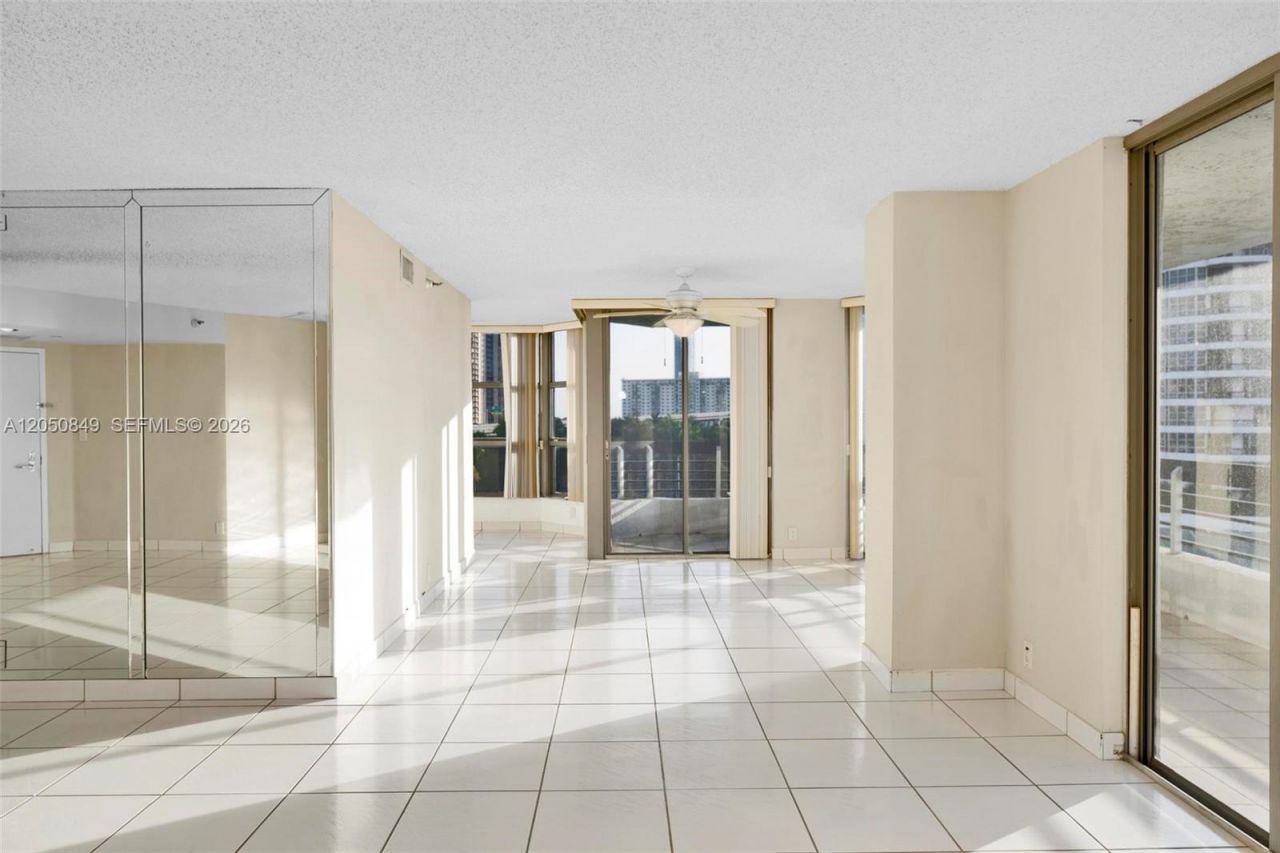 3530 Mystic Pointe Dr, Unit 710, Aventura, FL 33180 Photo