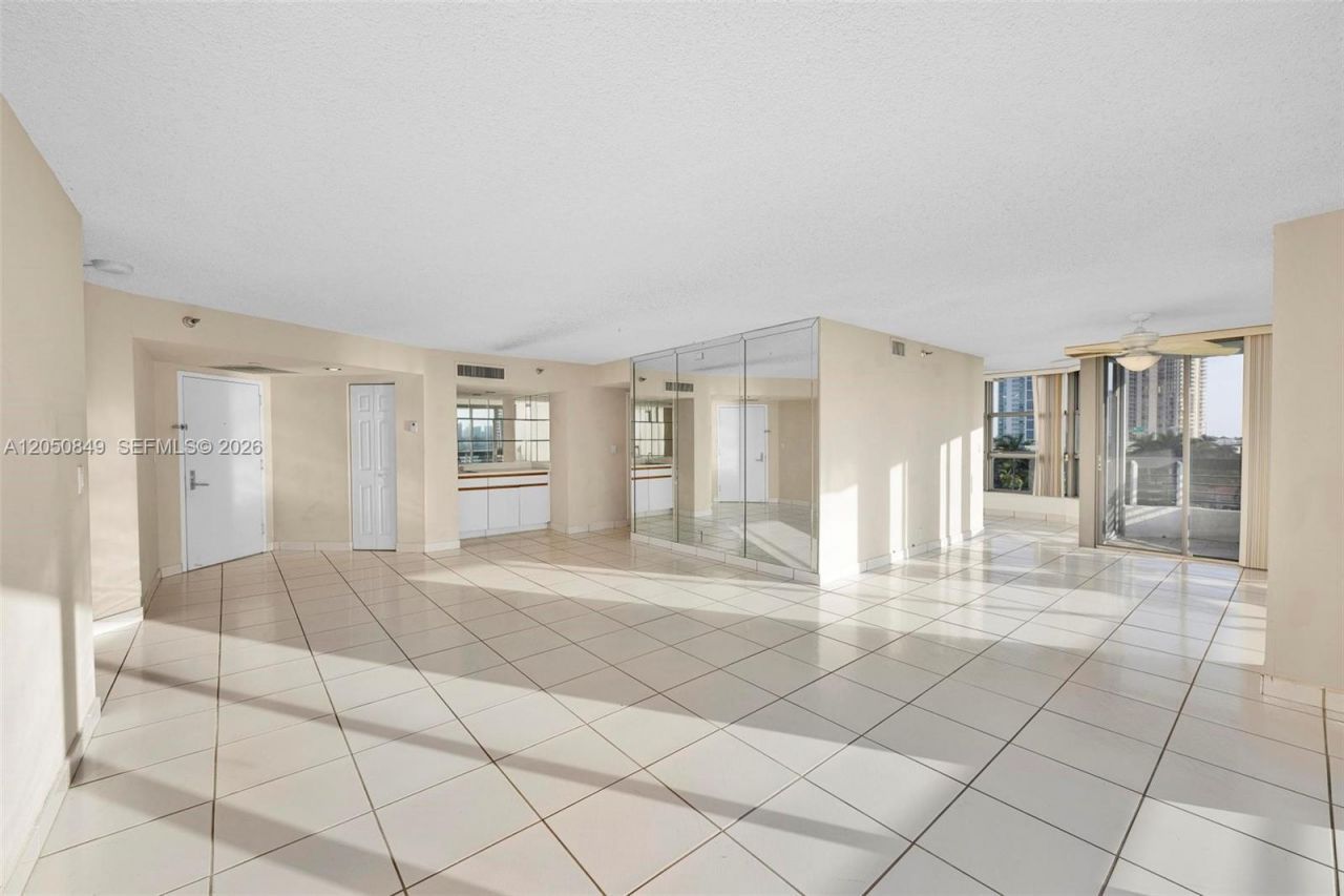 3530 Mystic Pointe Dr, Unit 710, Aventura, FL 33180 Photo