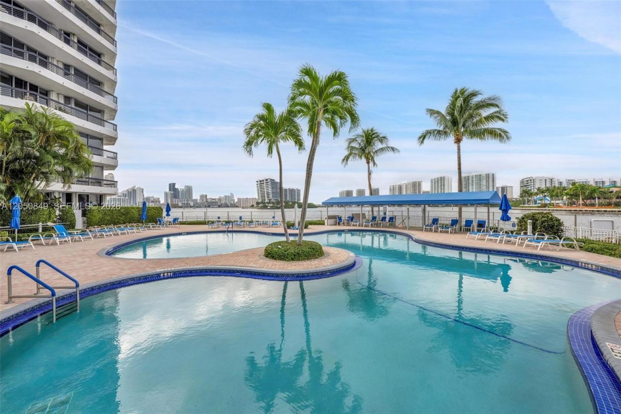 3530 Mystic Pointe Dr, Unit 710, Aventura, FL 33180 Photo
