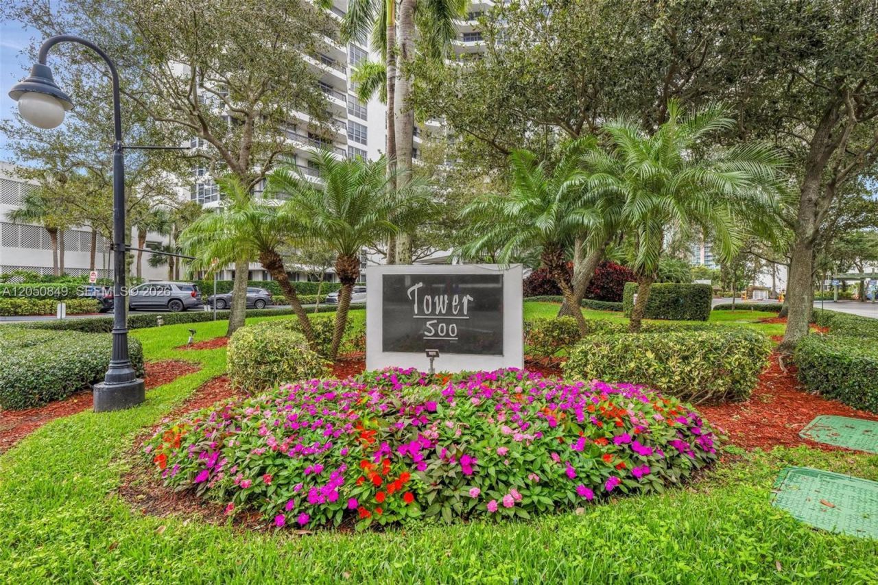 3530 Mystic Pointe Dr, Unit 710, Aventura, FL 33180 Photo