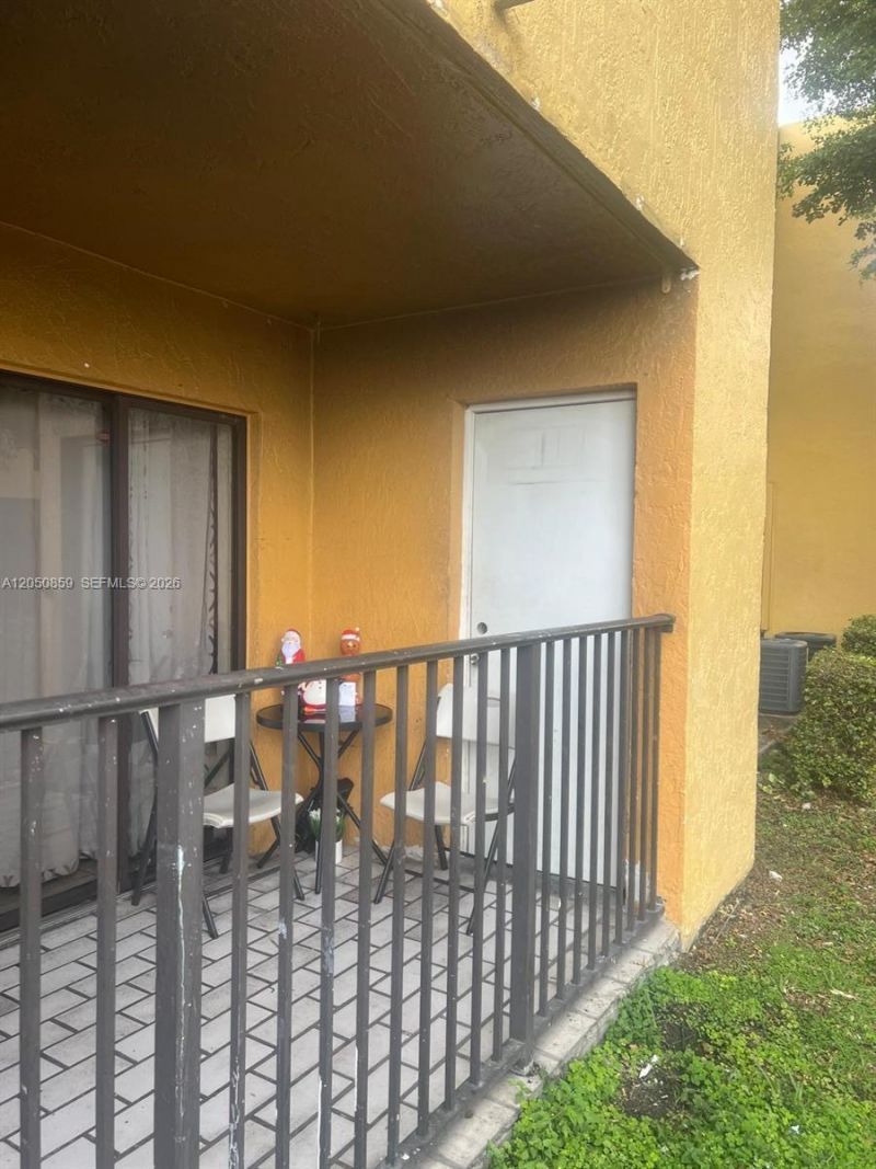 590 NW 114th Ave, Unit 101, Sweetwater, FL 33172 Photo